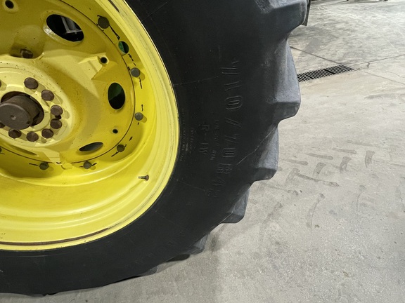 2016 John Deere 6175R Tractor