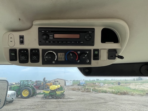 2014 John Deere 6125R Tractor