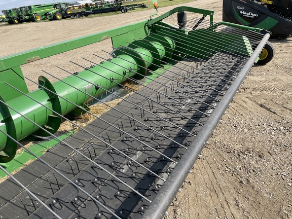 2018 John Deere 615P Header Combine