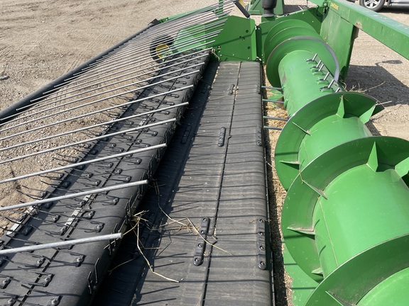 2018 John Deere 615P Header Combine