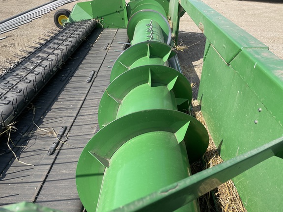 2018 John Deere 615P Header Combine