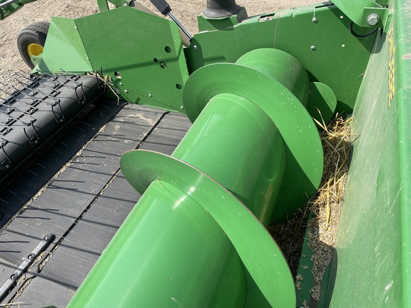 2018 John Deere 615P Header Combine