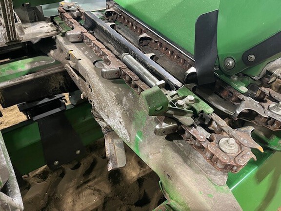 2023 John Deere C12R Header Corn Head