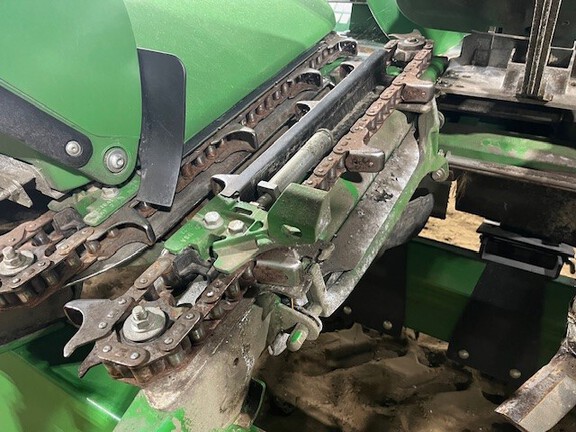 2023 John Deere C12R Header Corn Head