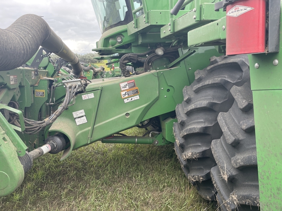 2017 John Deere S680 Combine