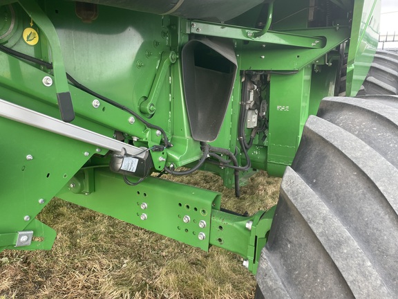 2017 John Deere S680 Combine