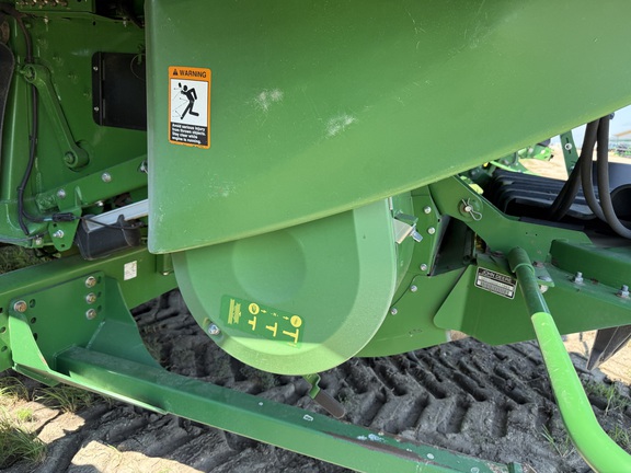 2017 John Deere S680 Combine