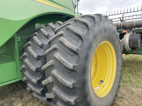 2017 John Deere S680 Combine