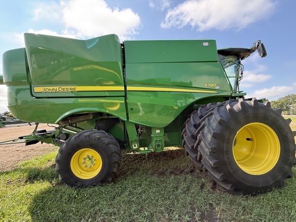 2021 John Deere S780 Combine