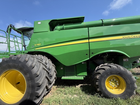 2021 John Deere S780 Combine
