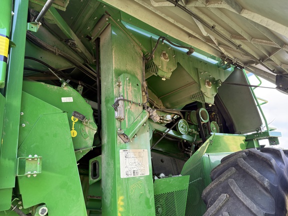 2021 John Deere S780 Combine