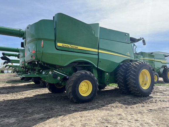 2022 John Deere S780 Combine