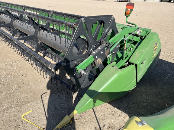 2010 John Deere 635F Header Combine