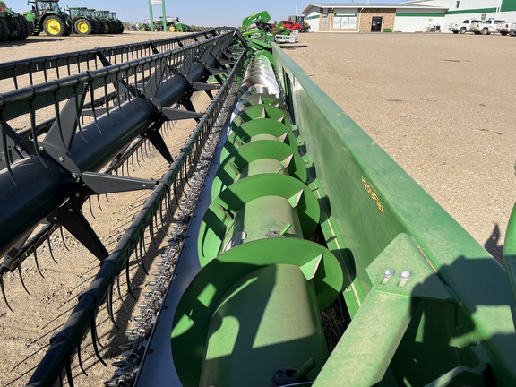 2010 John Deere 635F Header Combine