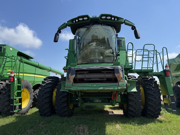 2021 John Deere S780 Combine