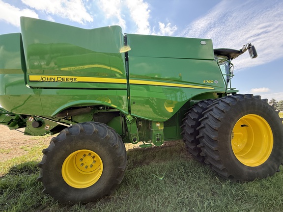 2021 John Deere S780 Combine