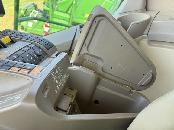 2021 John Deere S780 Combine