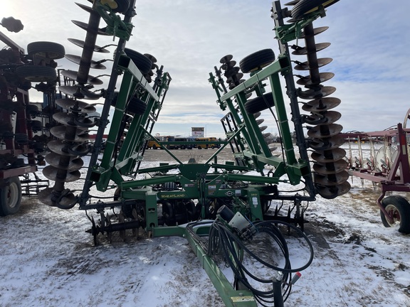 2010 John Deere 637 Disk