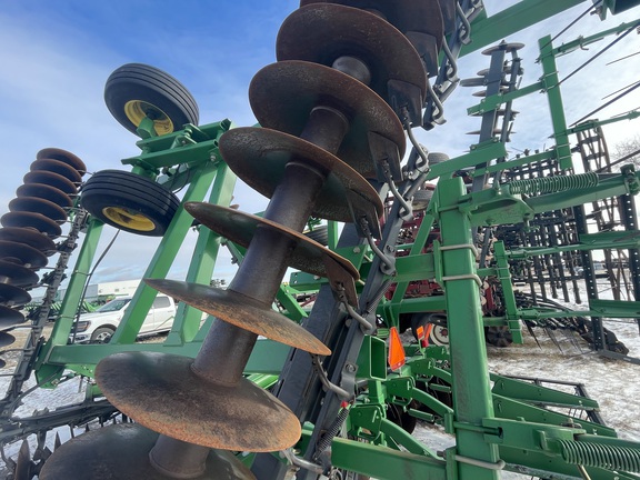 2010 John Deere 637 Disk