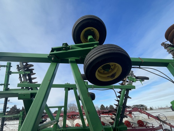 2010 John Deere 637 Disk