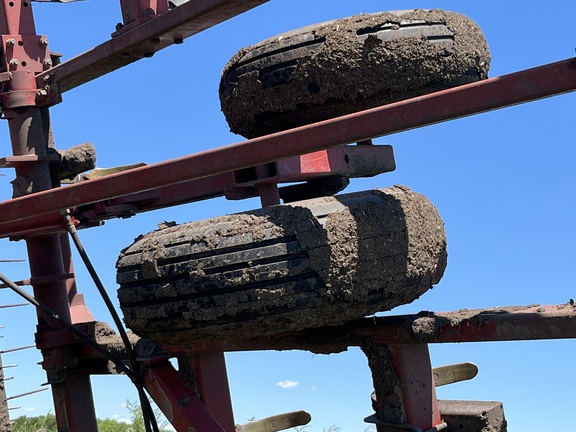 1998 Case IH 4300 Field Cultivator