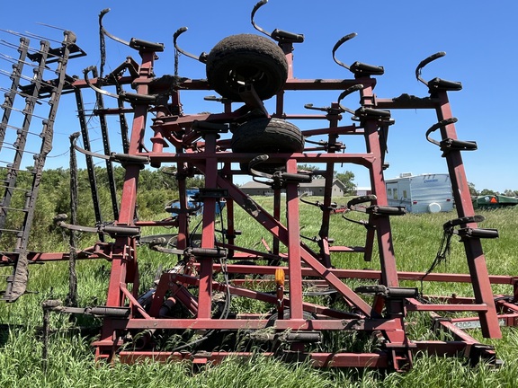 1998 Case IH 4300 Field Cultivator