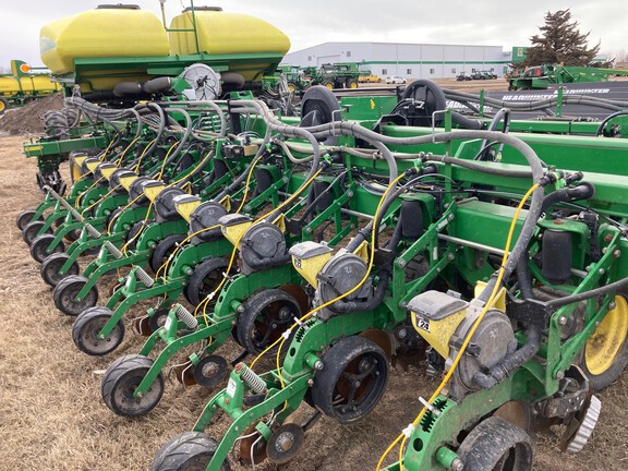 2014 John Deere DB60 Planter