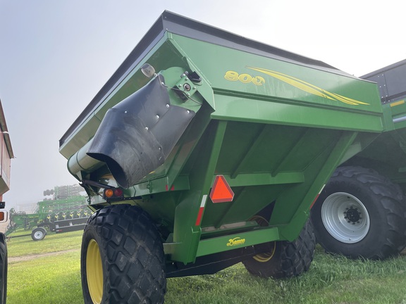 2007 Demco 800 Grain Cart