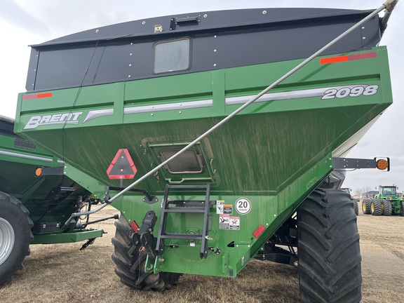 2024 Brent 2098 Grain Cart