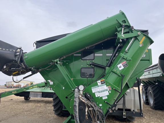 2024 Brent 2098 Grain Cart