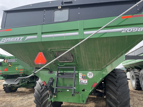 2024 Brent 2098 Grain Cart
