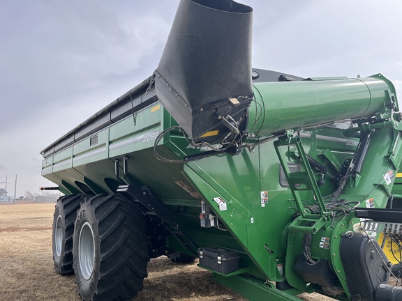 2024 Brent 2098 Grain Cart