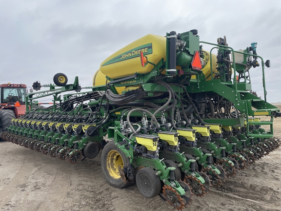 2017 John Deere DB60 Planter