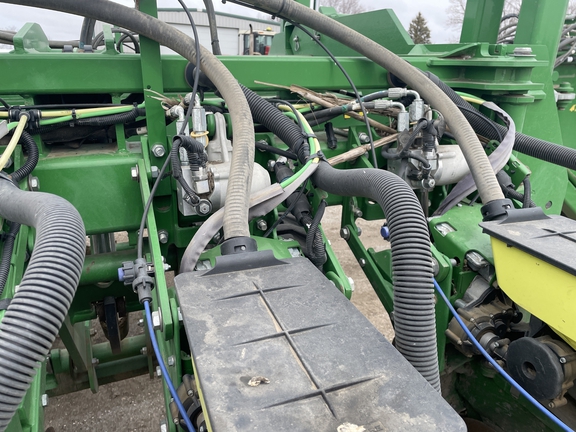 2017 John Deere DB60 Planter