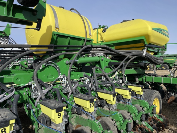2017 John Deere DB60 Planter