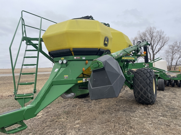 2010 John Deere 1890 Air Seeder