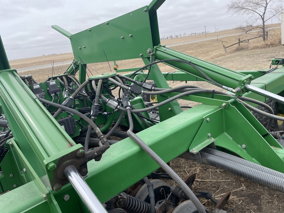 2010 John Deere 1890 Air Seeder