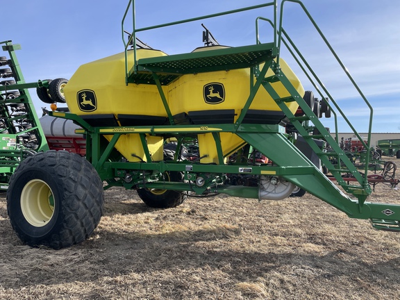 2010 John Deere 1890 Air Seeder