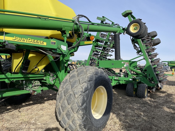 2010 John Deere 1890 Air Seeder