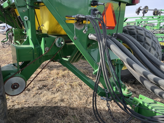 2010 John Deere 1890 Air Seeder