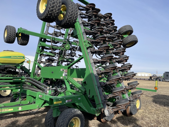 2010 John Deere 1890 Air Seeder