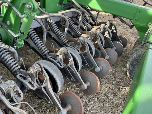 2010 John Deere 1890 Air Seeder