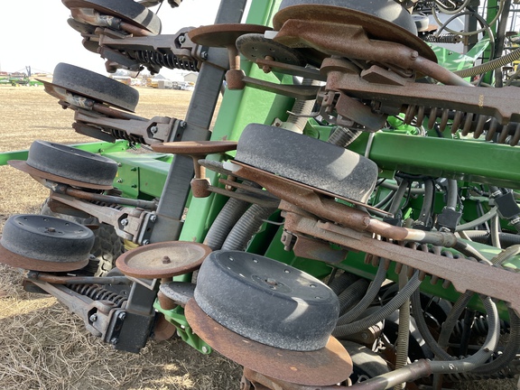 2010 John Deere 1890 Air Seeder