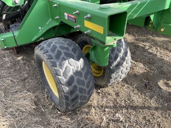 2010 John Deere 1890 Air Seeder
