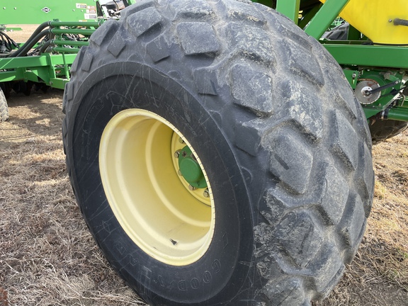 2010 John Deere 1890 Air Seeder