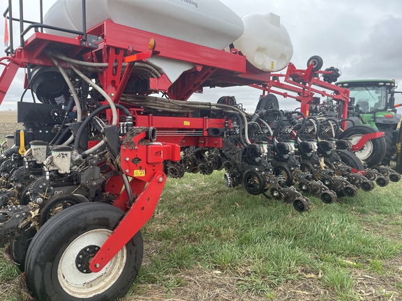 2023 AGCO White 9816 Planter
