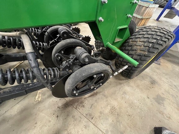 2022 John Deere N560 Air Seeder