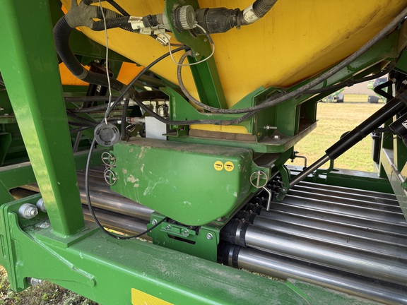 2022 John Deere N560 Air Seeder