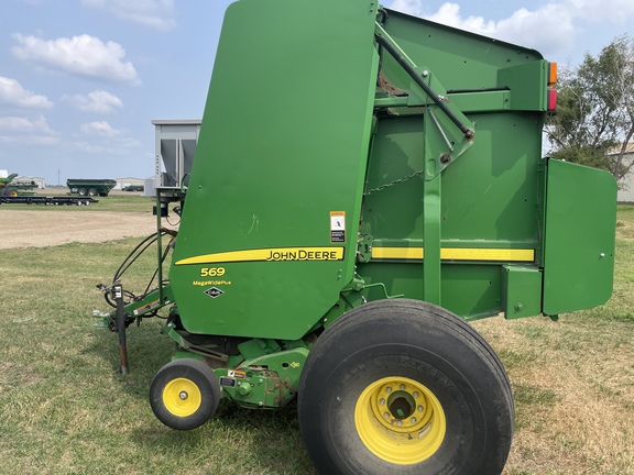 2014 John Deere 569 Baler/Round