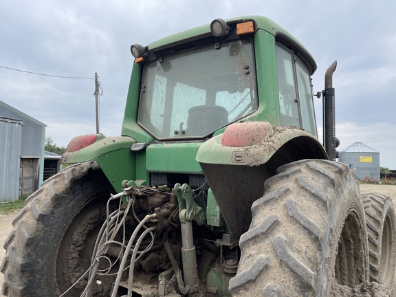 2007 John Deere 7320 Tractor